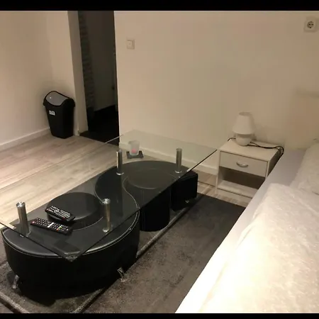 Zentral 1 Bis Zum12 Schlafplaetze Apartment Siegen
