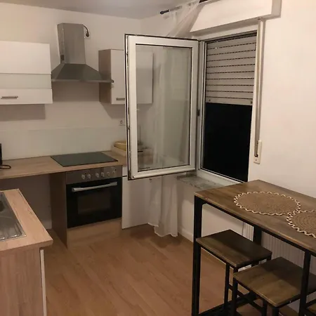 Apartment Zentral 1 Bis Zum12 Schlafplaetze