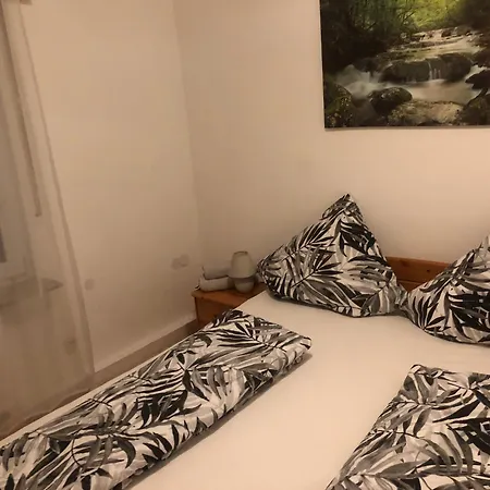 Zentral 1 Bis Zum12 Schlafplaetze Apartment Siegen